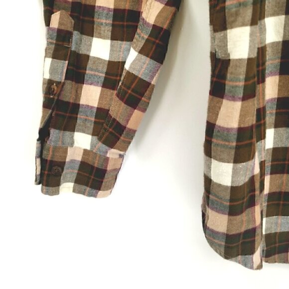 Abercrombie & Fitch Men's M Buttoned Plaid Shirt - Picture 13 of 16